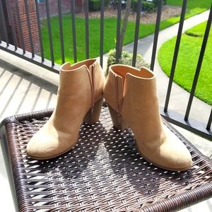 Heeled ankle booties